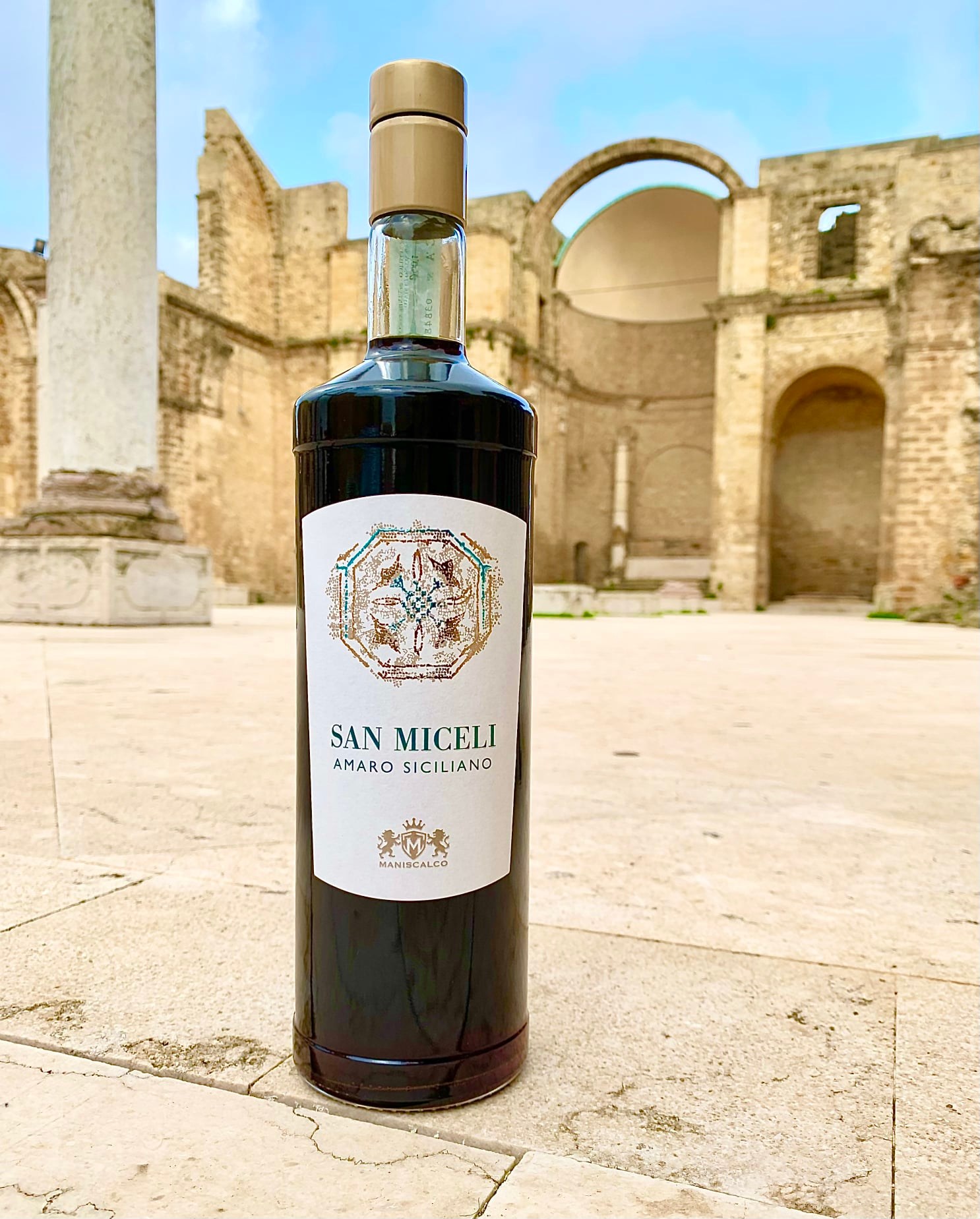 La Storia dell’AMARO SAN MICELI dell’Azienda MANISCALCO • Liquori Siciliani e il legame con il Sito Archeologico di San Miceli a Salemi